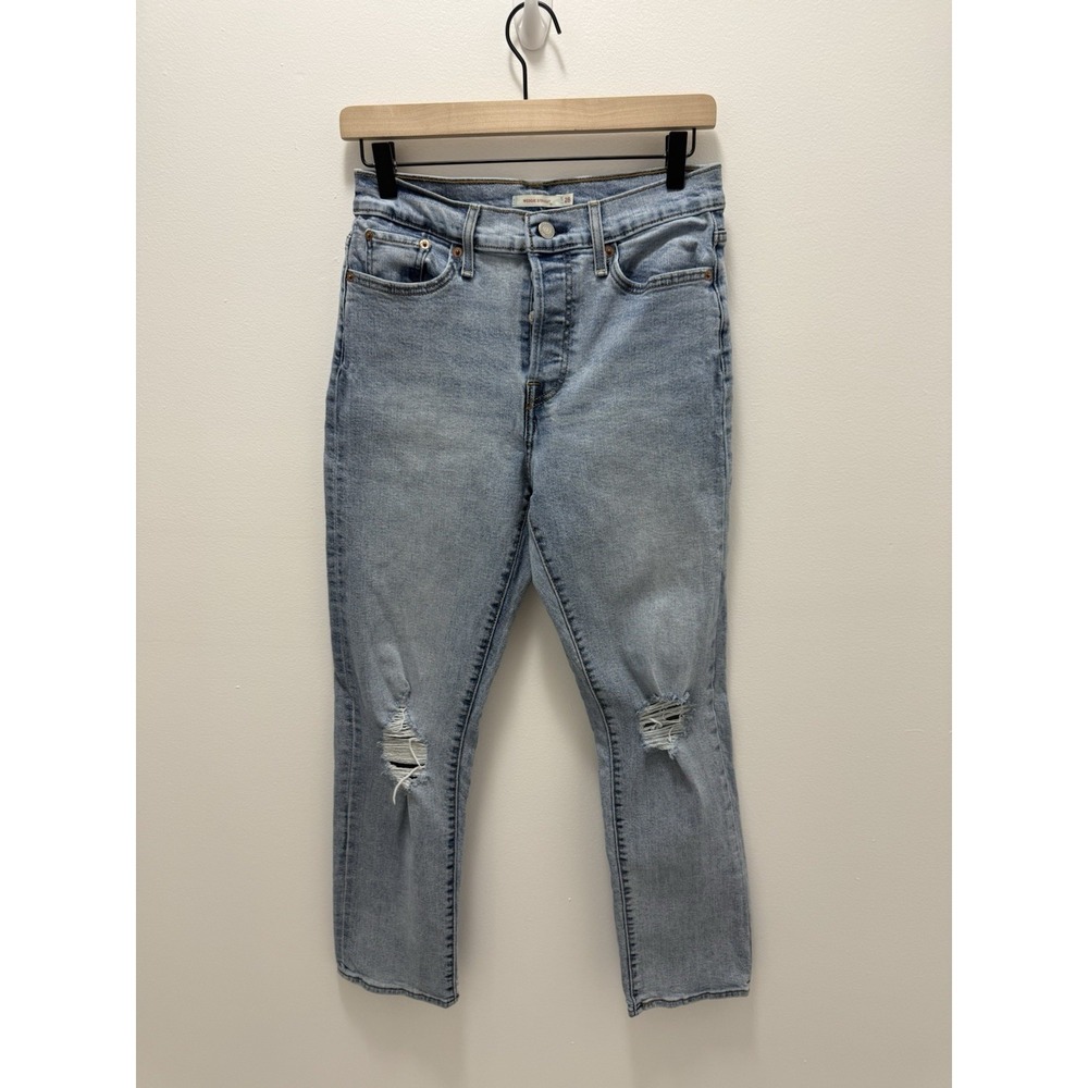Levi's Wedgie Straight Jeans Women Levis 28 Light Wash Distressed High Rise Crop